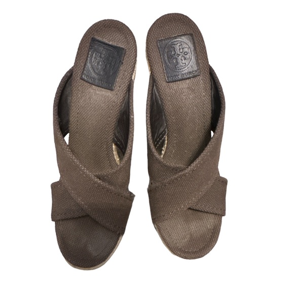 TORY BURCH Kristen Wedge Canvas Brown Tan Gold Logo Women Size 9.5 - Picture 3 of 8